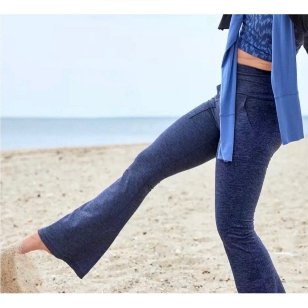 Offline by Aerie The Hugger High Waisted Foldover Flare Leggings Navy Sz‎ Large